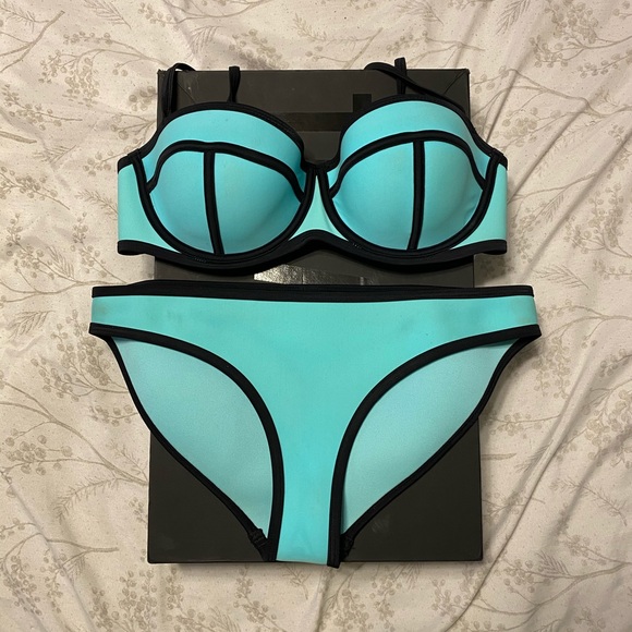 triangl swimwear Other - ✨Triangl Neoprene Bikini✨